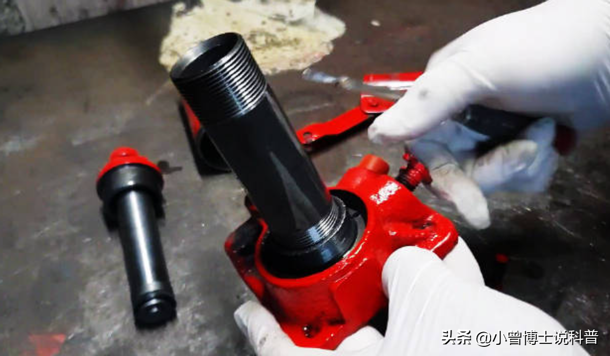 千斤頂為啥能頂起百噸重物？是何原理？看完就明白