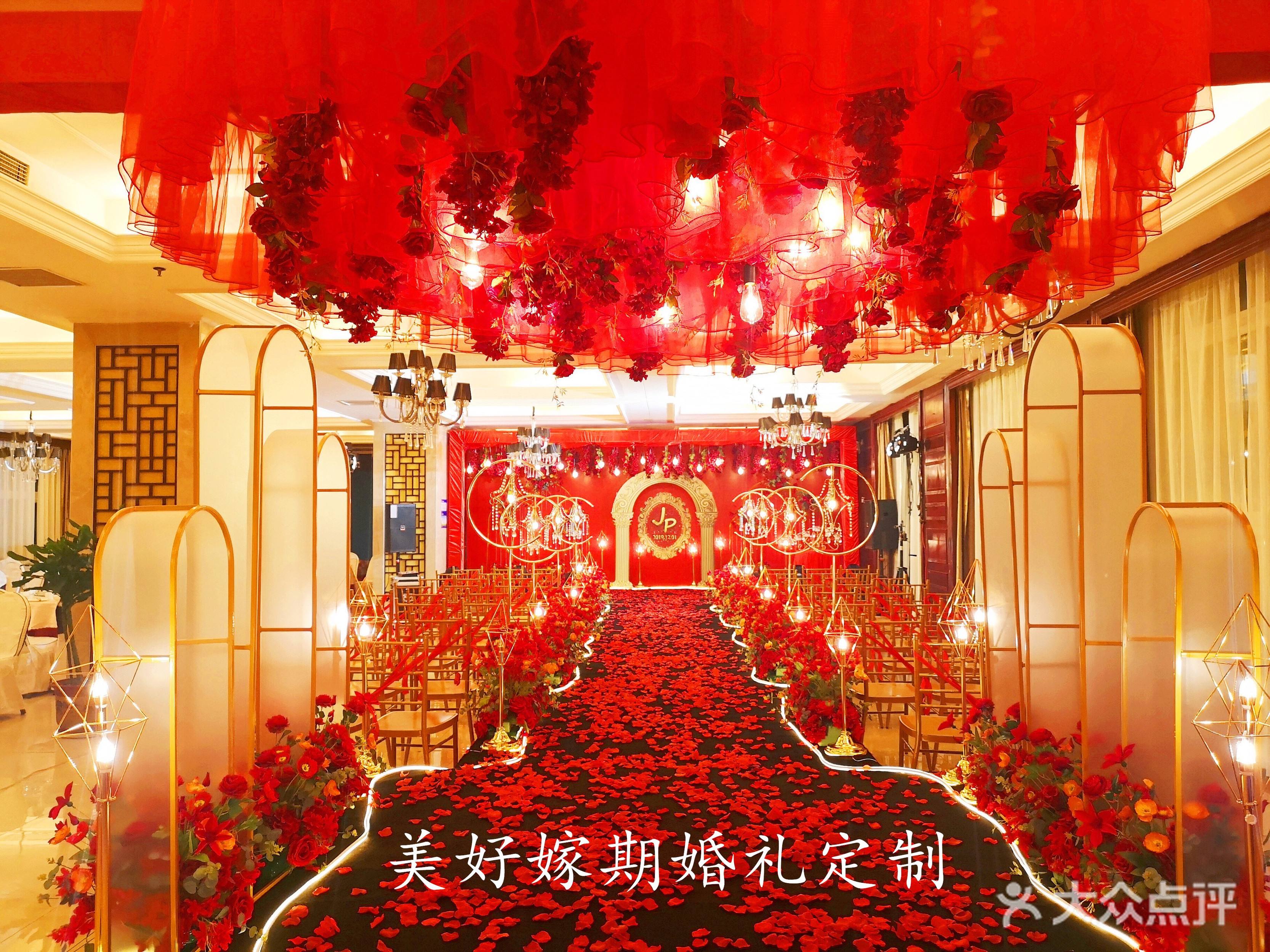 婚紗攝影網(wǎng)站制作方案(婚紗網(wǎng)站的設(shè)計(jì)與制作思路)