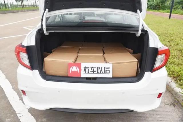 15萬元左右空間大還超省油，這些SUV和轎車都很值得推薦