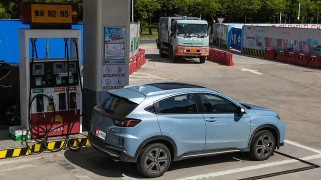 15萬元左右空間大還超省油，這些SUV和轎車都很值得推薦