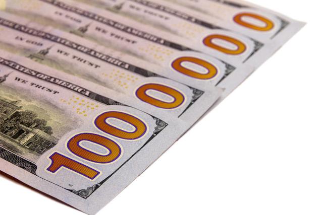 有100萬(wàn)現(xiàn)金，怎么投資理財(cái)做到每年盈利20%？