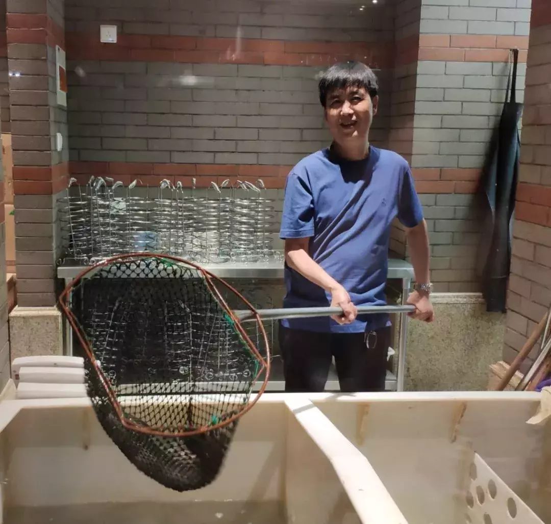 三四斤重的斑魚，只能削出40片魚片？無錫這家西北火鍋，不一般！
