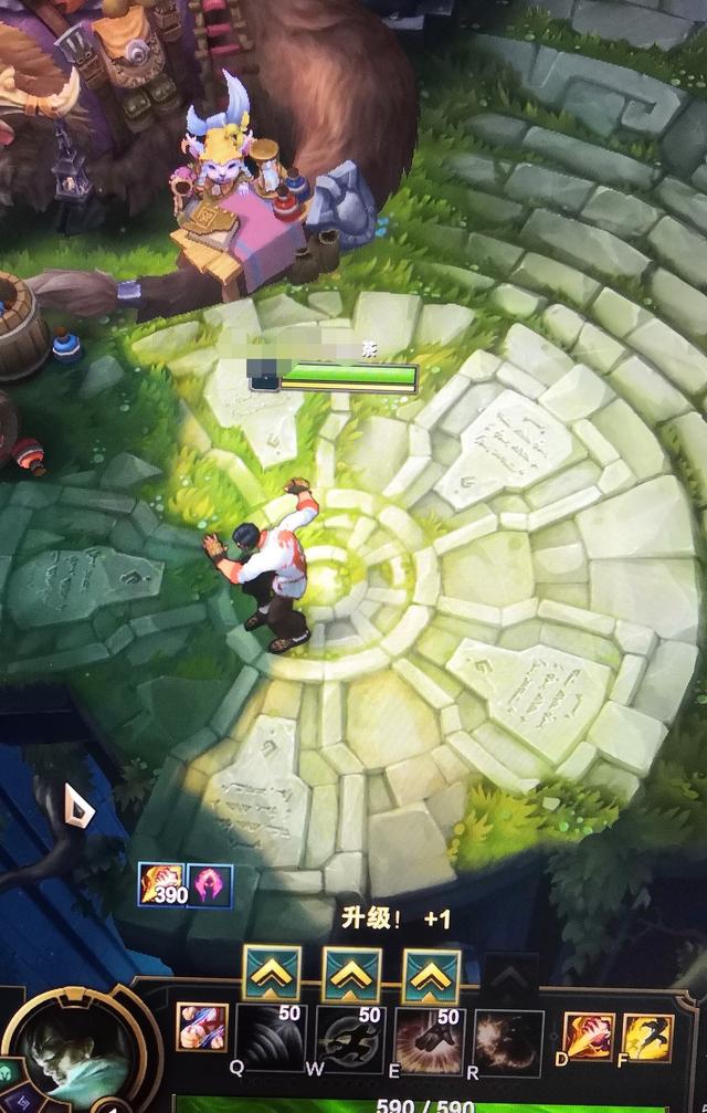 LOL(英雄聯(lián)盟對(duì)局)游戲中如何隱藏雙方名字