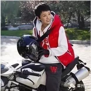 摩托家／聊聊我曾經(jīng)的最愛，08款杜卡迪ducati 696