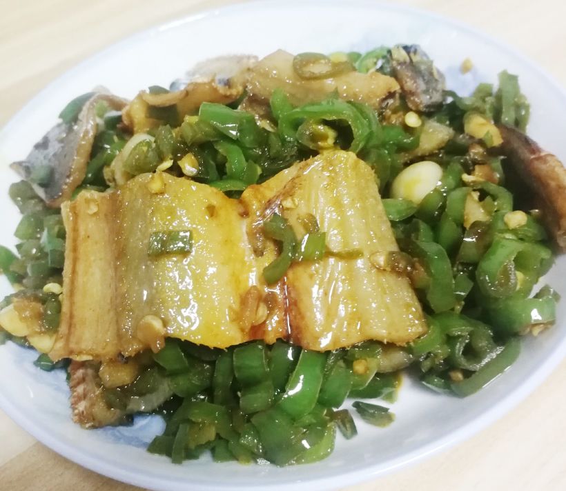 第一次炒鰻魚(yú)干，對(duì)出品十分滿意，而且超級(jí)下飯