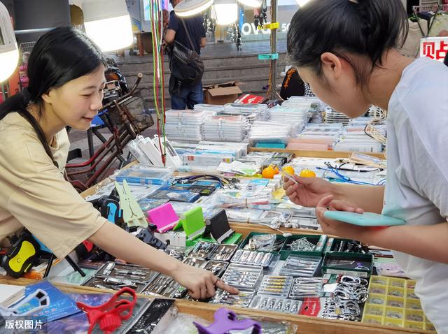 擺地?cái)傎u這些東西，利潤(rùn)高又好賣，適合新手操作