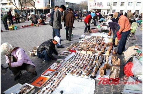 擺地?cái)傎u什么最賺錢而且很受歡迎？地?cái)偠蟊├a(chǎn)品適合你嗎？