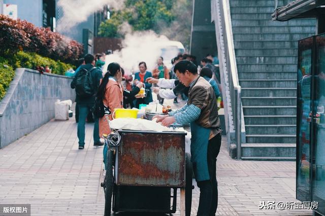 國(guó)家鼓勵(lì)擺地?cái)偭?！賣這8種好吃的最賺錢，下班直接去擺攤